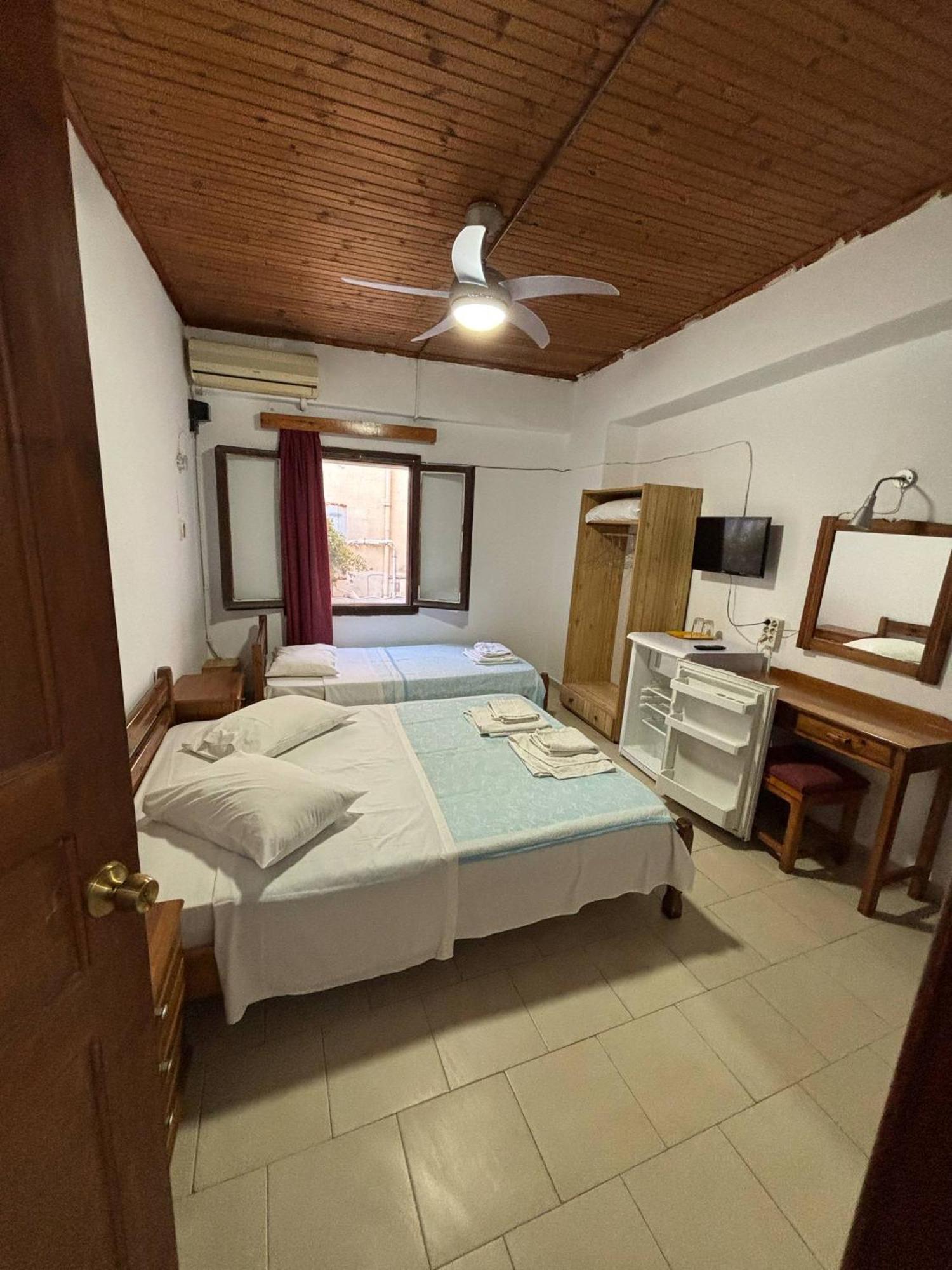 Stelios Rooms To Rent Chania  Bagian luar foto